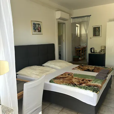 Villa Julian & Juliana Krk Town Room photo